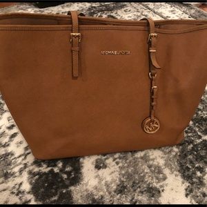 Michael Kors jet set tote